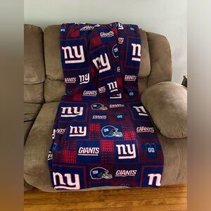 NY Giants Snuggie blanket